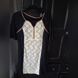 Women’s Lace Panel Short Sleeve Dress in Black and Cream